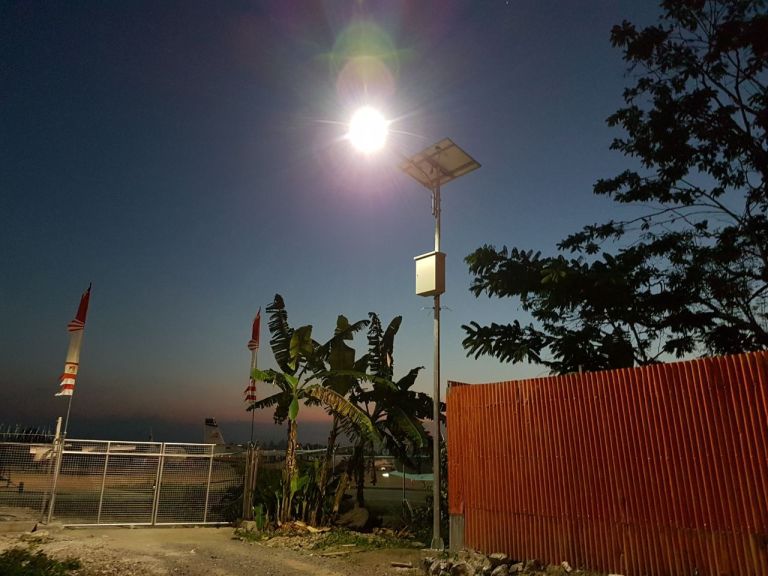lampu jalan tenaga surya 2020