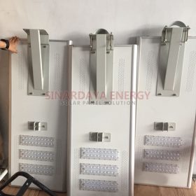 PJU Tenaga Surya All in One Philips 40 Watt