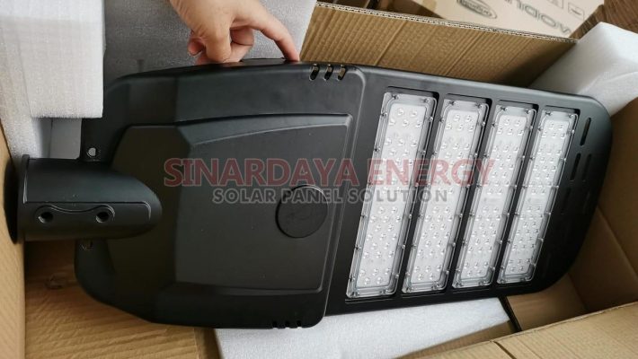 Lampu PJU Solarcell 2in1 40 Watt
