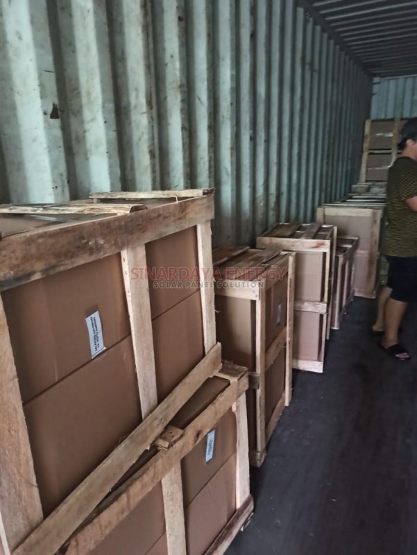 Lampu Jalan Tenaga Surya Untuk Program Desa Terang