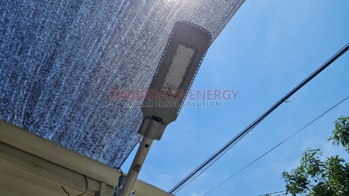 Lampu PJU Tenaga Surya LED 60 Watt