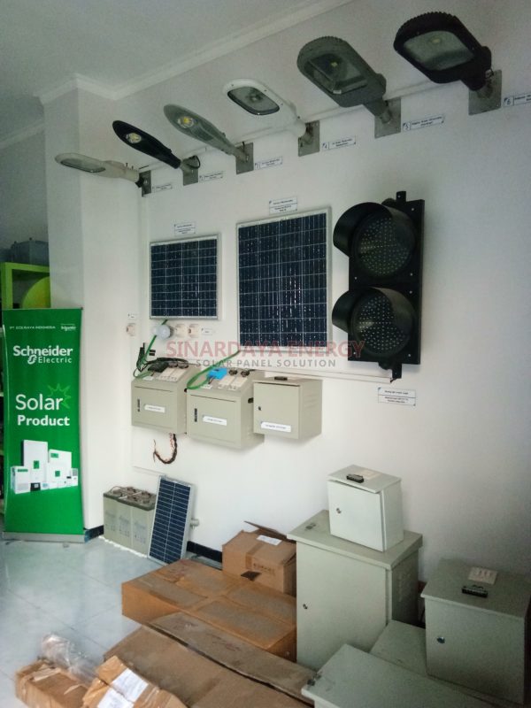Pemasangan Lampu PJU Tenaga Surya