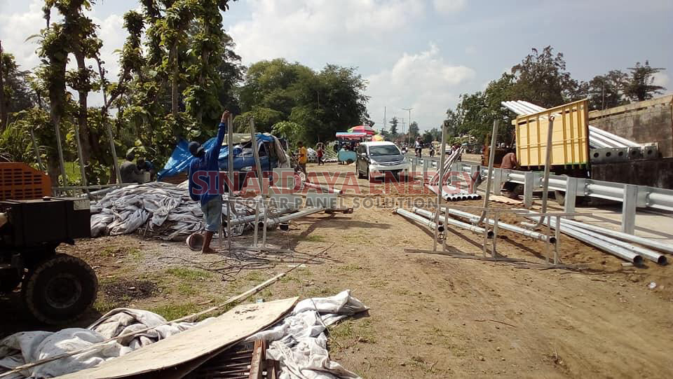 Pemasangan Lampu PJU Tenaga Surya