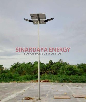 Pemasangan Lampu Tenaga Surya Ambon Maluku