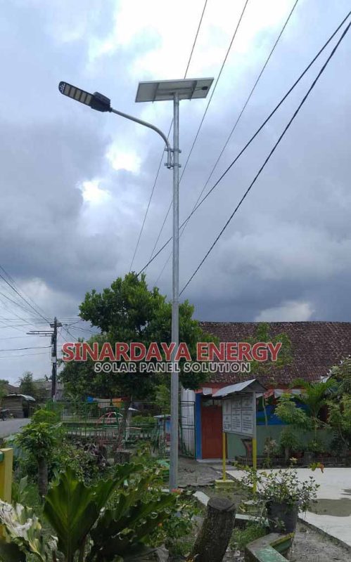 Pemasangan Lampu Tenaga Surya Gorontalo