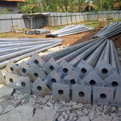 Tiang Lampu PJU Oktagonal