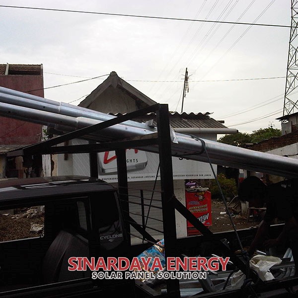 Tiang PJU Bulat 8 Meter 002 Tiang PJU Bulat 8 Meter