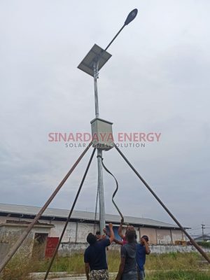 Paket Lampu PJU Solar Cell 50 Watt
