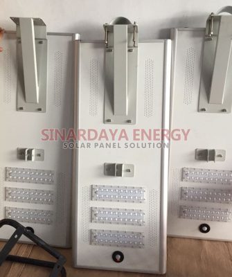 Lampu PJU All in One 80 watt Phillips