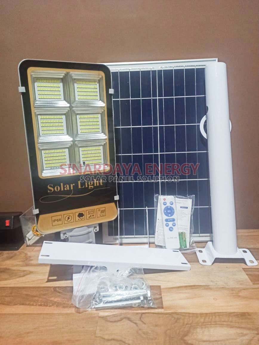 Lampu PJU Solar Cell 2in1 150 Watt 001 Lampu PJU Solar Cell 2in1 150 Watt