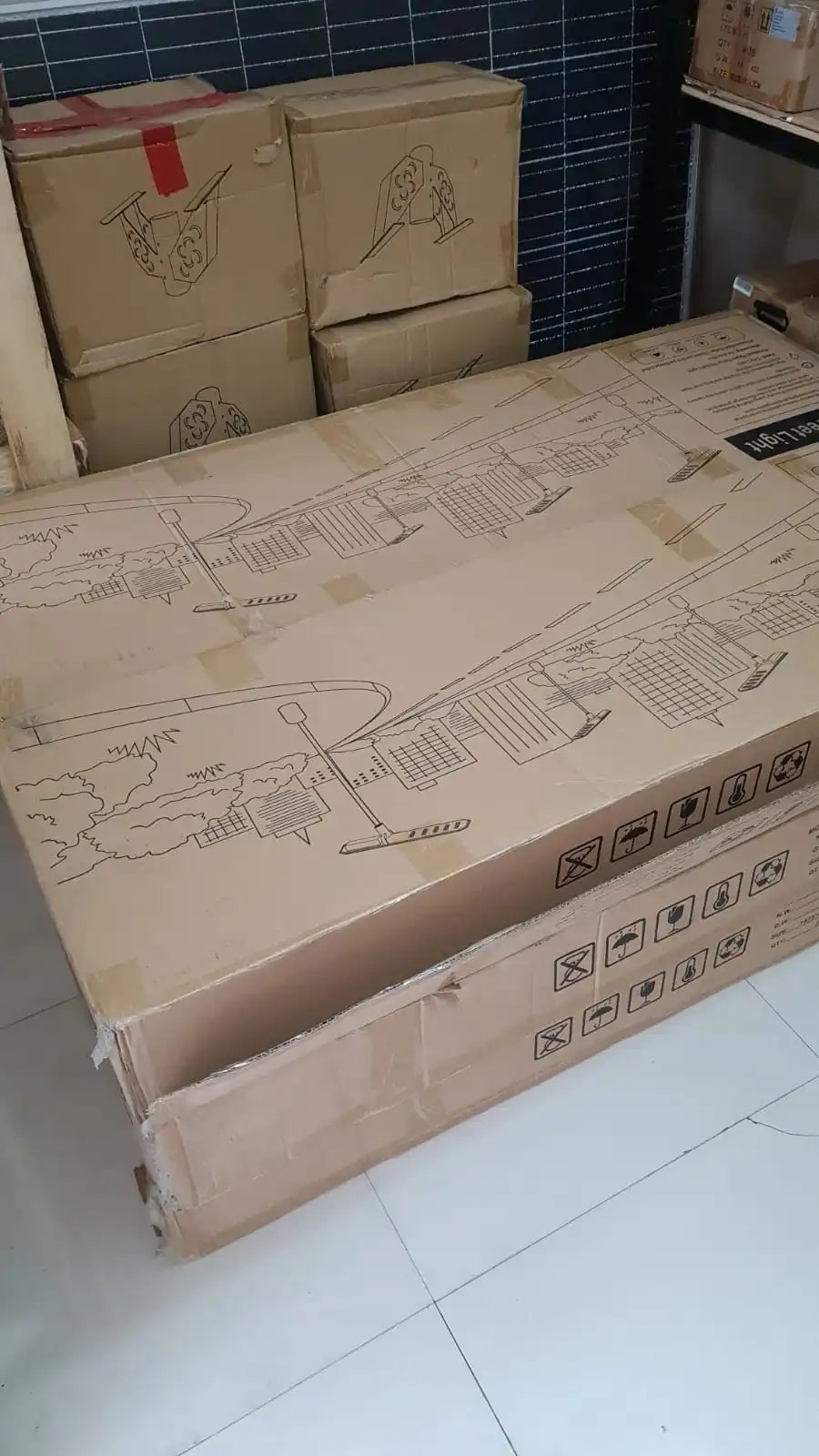 PJU Tenaga Surya 80 Watt AIO Octagon 01 PJU Tenaga Surya 80 Watt AIO Octagon