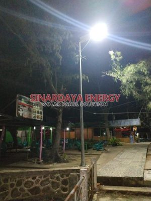 distributor lampu jalan tenaga surya