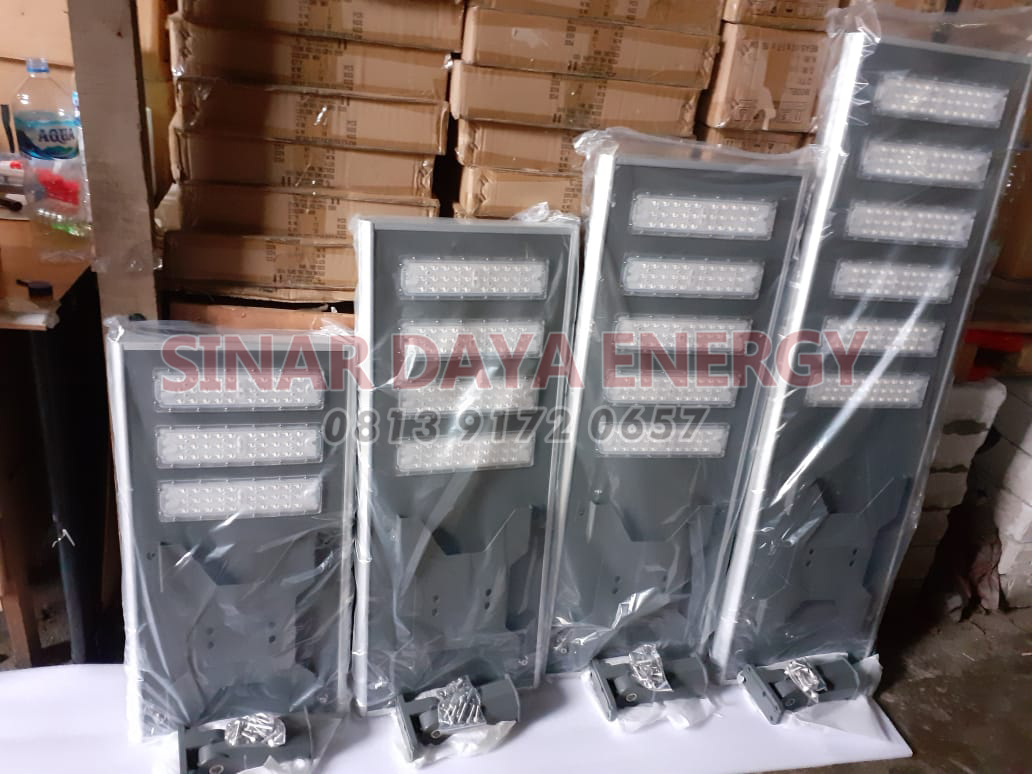 Lampu pju tenaga surya AIO Lampu pju tenaga surya AIO