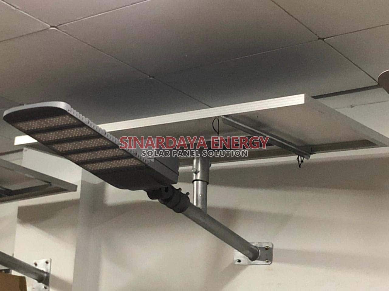 Gambar Lampu PJU Tenaga Surya Gambar Lampu PJU Tenaga Surya