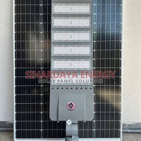 Lampu Tenaga Surya 120 Watt ICOM-FIN120W