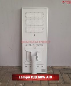 Lampu jalan tenaga surya AIO 60