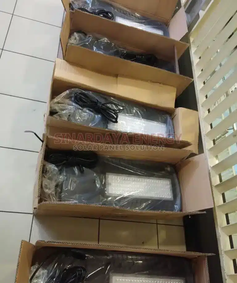 PJU Tenaga Surya 60 watt two in one Icom-eco60w PJU Tenaga Surya 60 watt two in one Icom-eco60w