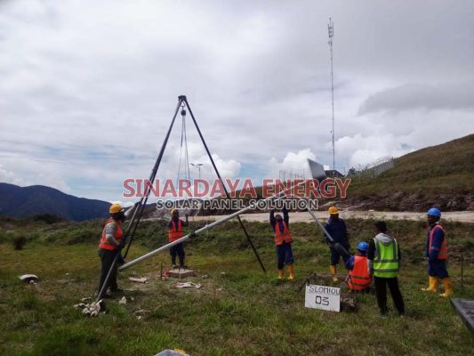 Pemasangan Lampu Tenaga Surya Sorong - Papua Barat